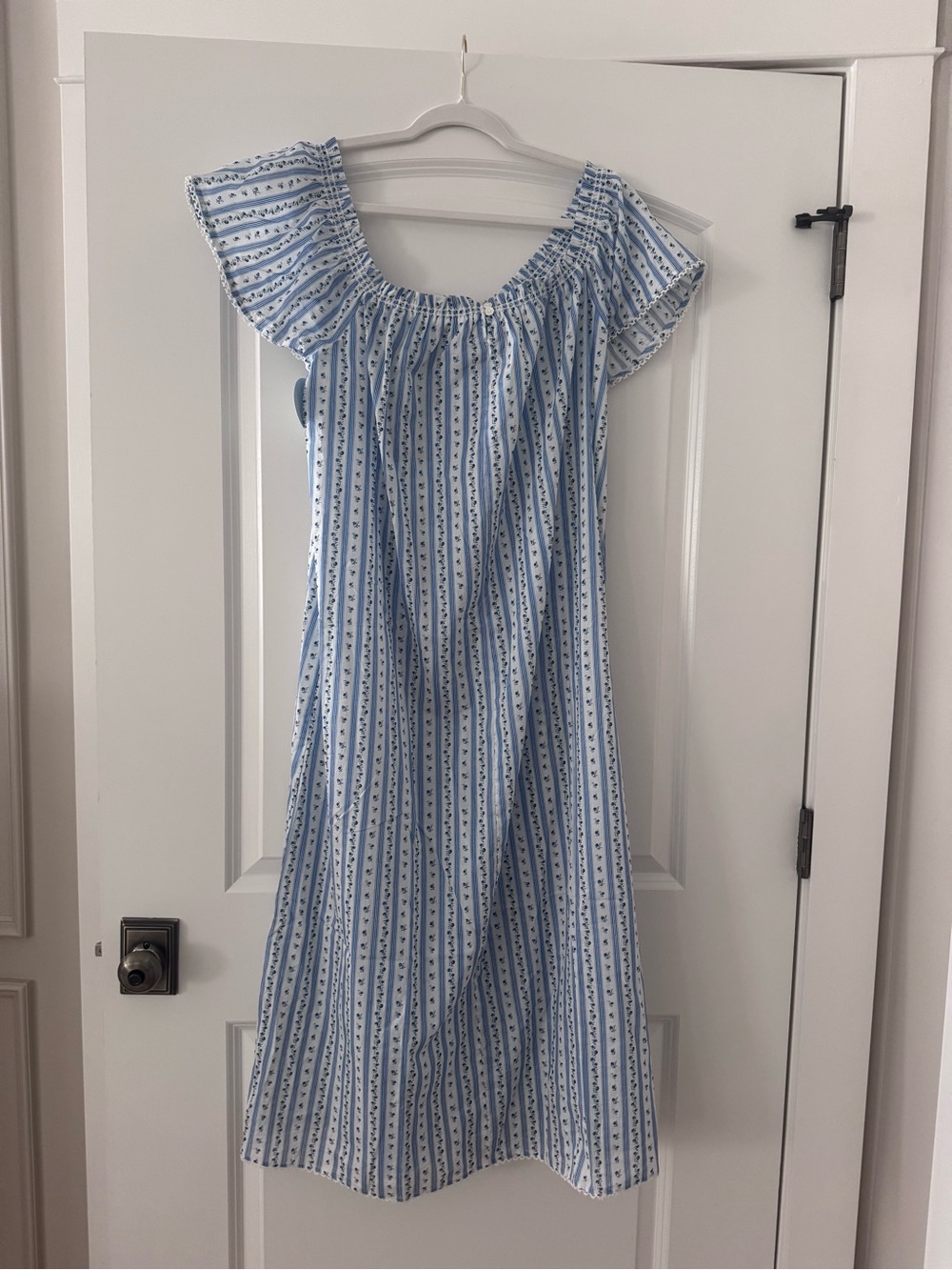 NWT hill house home Therese nightgown in blue petal stripe. Size medium
